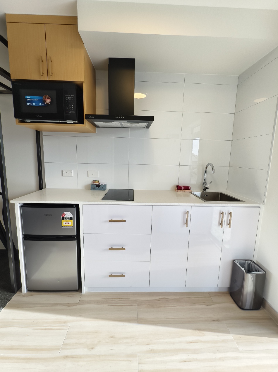 Deluxe Triple Studio –( Max 3 Guests, No Pets)