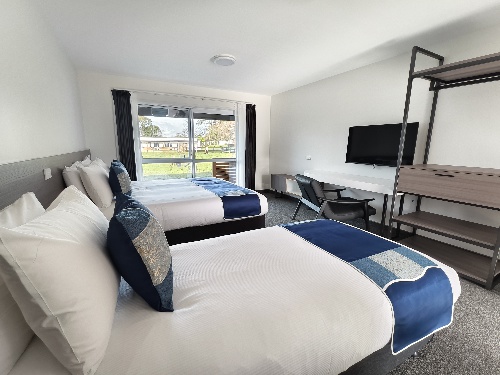 Deluxe Accessible Triple Studio (Max 3 guests, No Pets)
