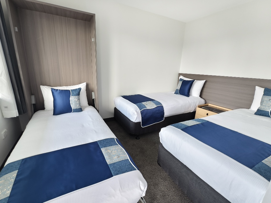 Deluxe Family Plus Room – (Max 5 Guests, No Pets)