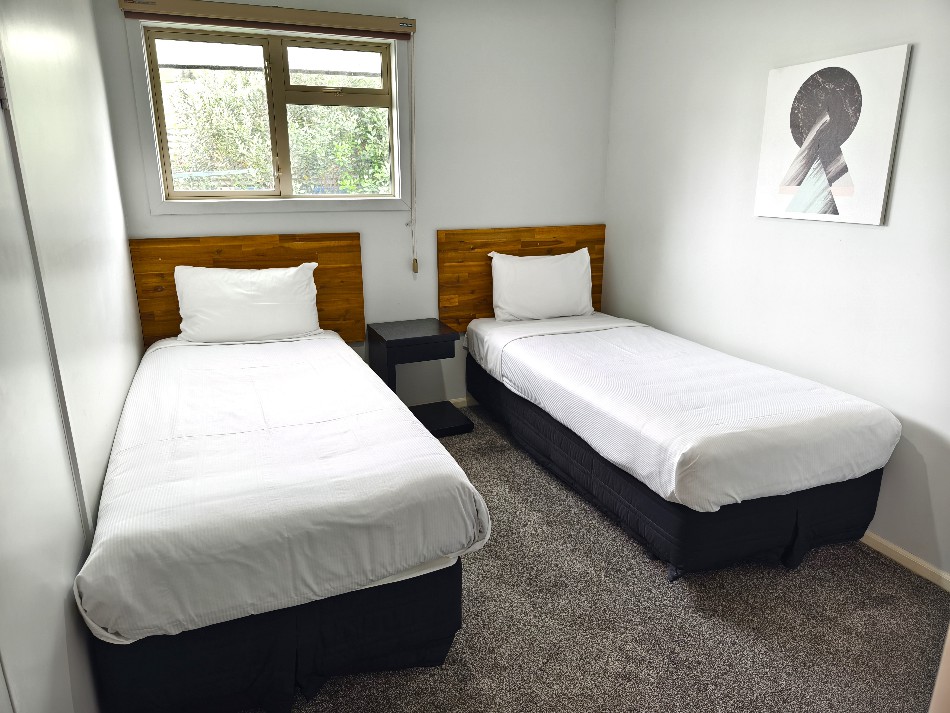 Classic Two-Bedroom Apartment (Max 5 Guests)
