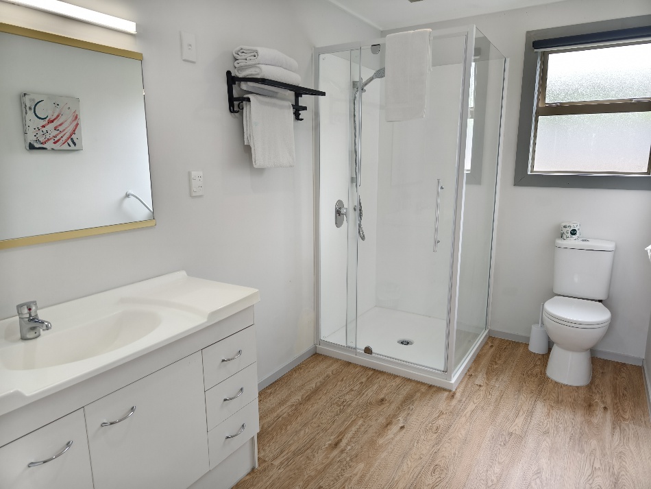 Classic Two-Bedroom Apartment (Max 5 Guests)