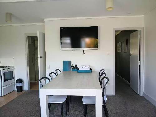 Large Two-Bedroom Apartment (Max 6 Guests)