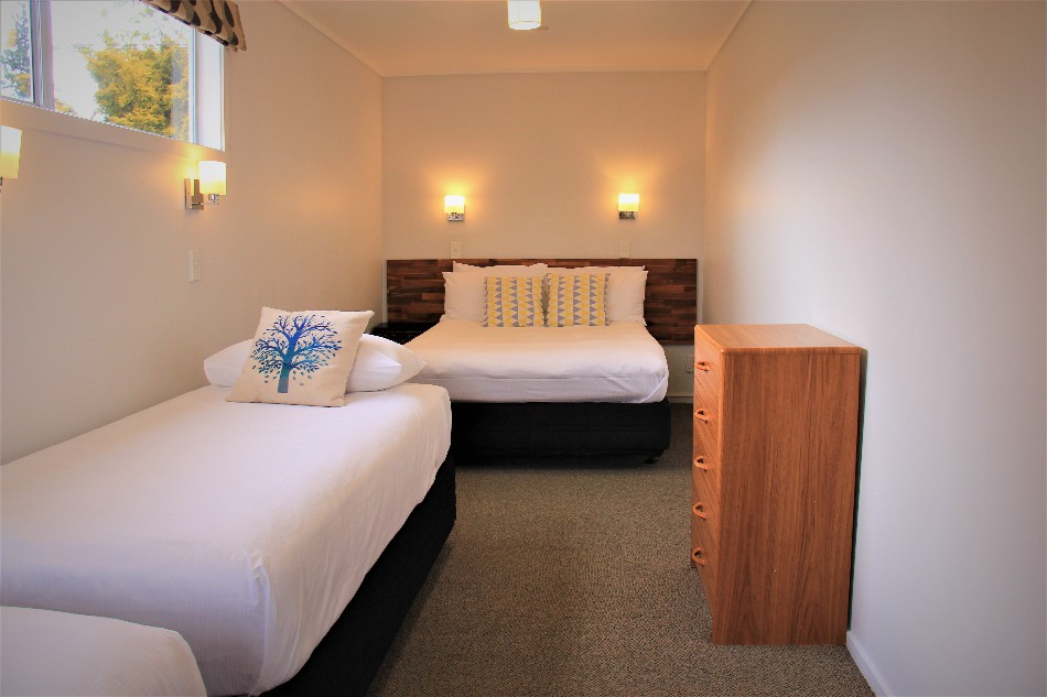 Large Two-Bedroom Apartment (Max 6 Guests)